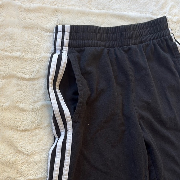 Adidas Black soft Shorts size youth medium - Picture 3 of 8